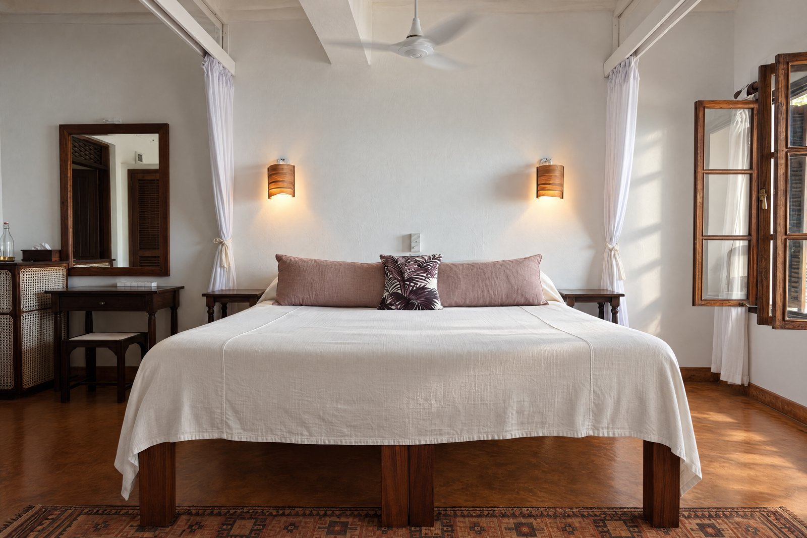 Front-on bedroom