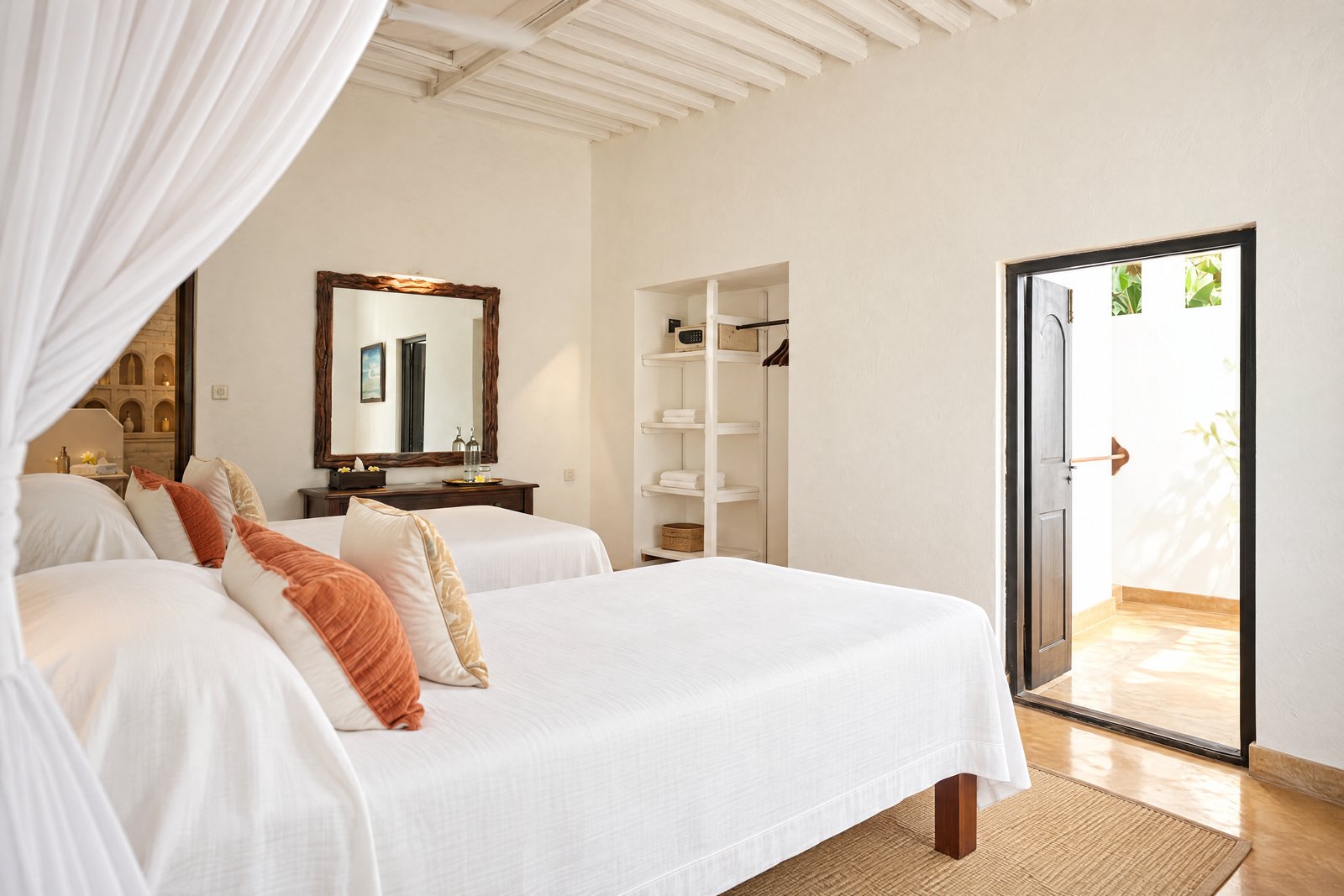 Twin bedroom