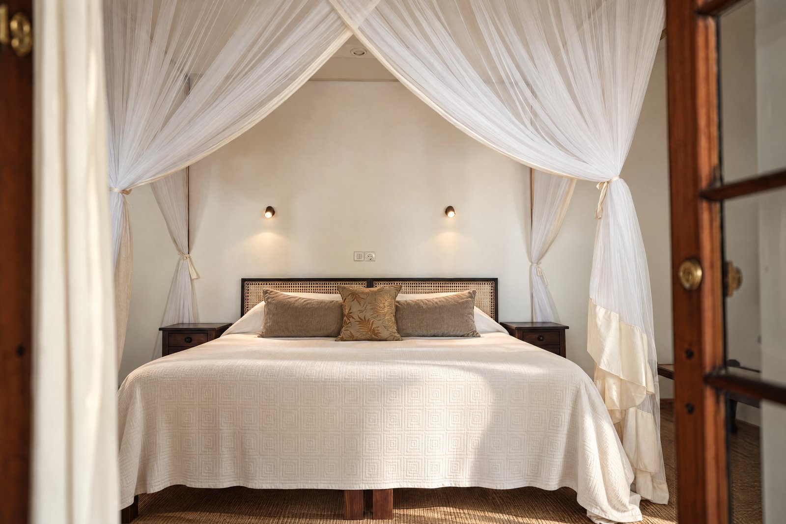 Canopy bedroom