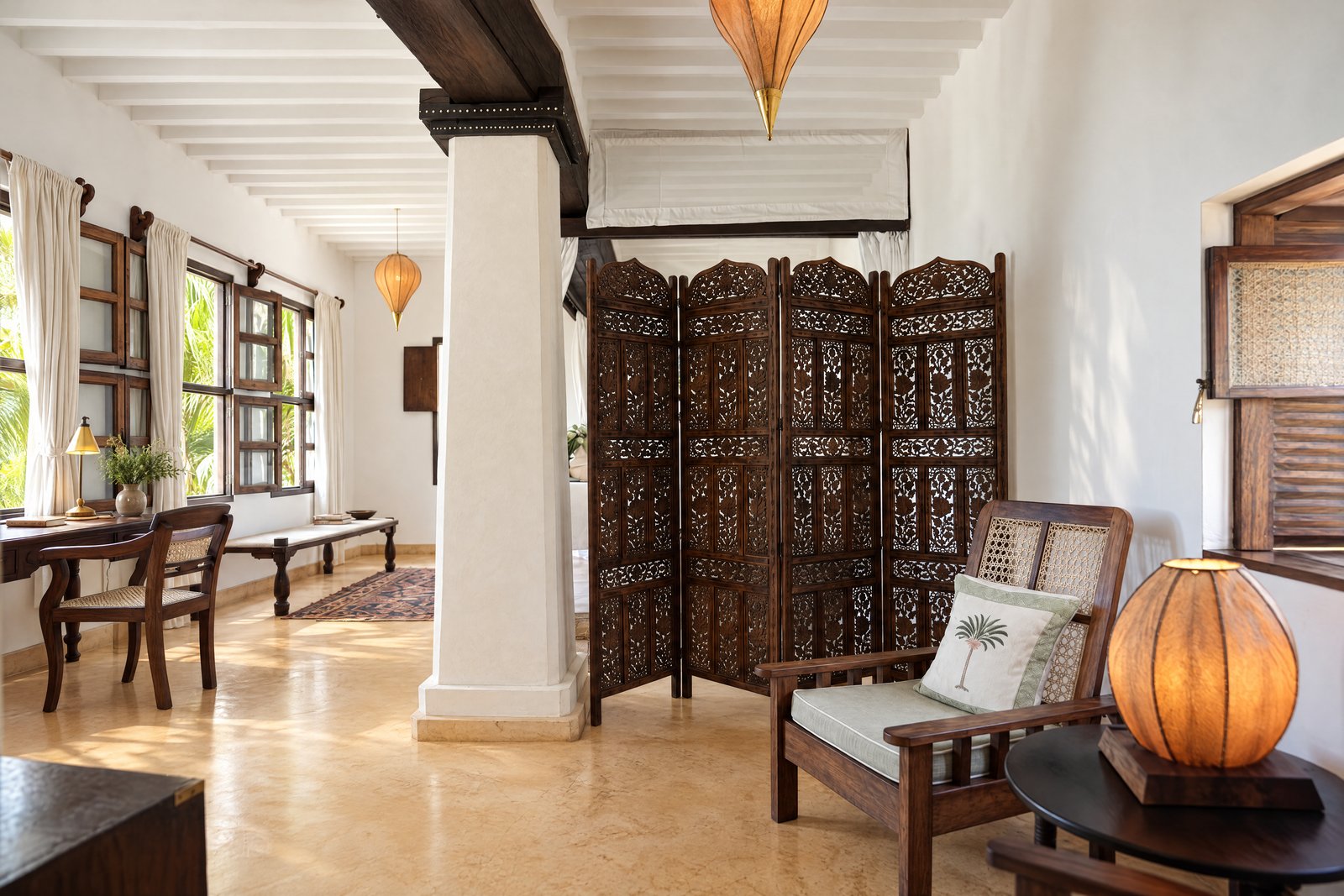Lantern suite sitting area and carved screen